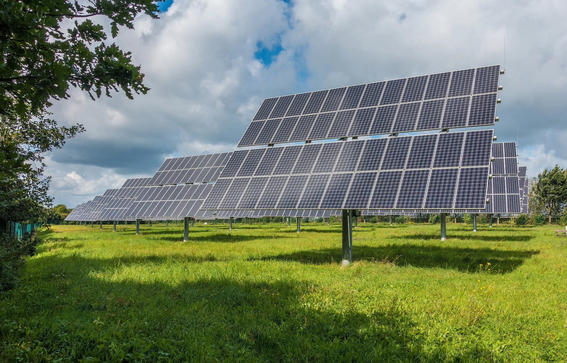 International report: Solar energy will lead new energy sources in 2025.